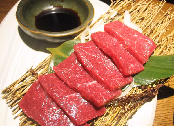 Lừa "tùng xẻo", món ăn kinh dị nghe tên đã rùng mình - Hình 12 Lua