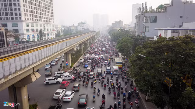 Toàn cảnh 2 tuyến đường Hà Nội dự định thí điểm cấm xe máy Toan canh 2 tuyen duong Ha Noi du dinh thi diem cam xe may