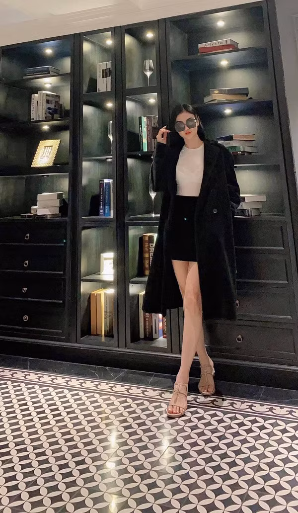 Phong cách thời trang sexy hết mức của Julia Hồ - Hình 10 Phong cach thoi trang sexy het muc cua Julia Ho-Hinh-10