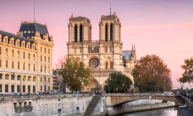 Nhà thờ Đức Bà Paris và bí mật chôn giấu trăm năm - Hình 5 Nha tho Duc Ba Paris va bi mat chon giau tram nam-Hinh-5