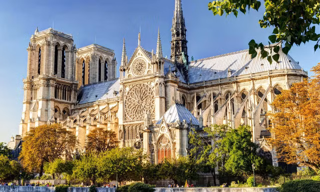 Nhà thờ Đức Bà Paris và bí mật chôn giấu trăm năm - Hình 2 Nha tho Duc Ba Paris va bi mat chon giau tram nam-Hinh-2
