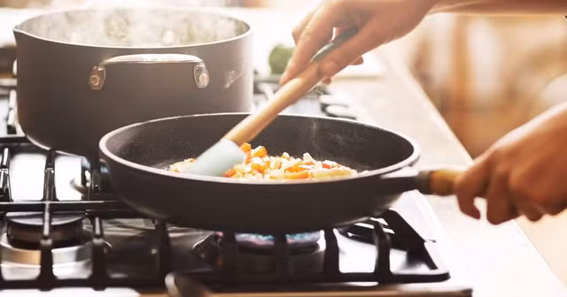 Mẹo đơn giản tạo thói quen ăn uống lành mạnh ai cũng cần biết - Hình 12 Meo don gian tao thoi quen an uong lanh manh ai cung can biet-Hinh-12