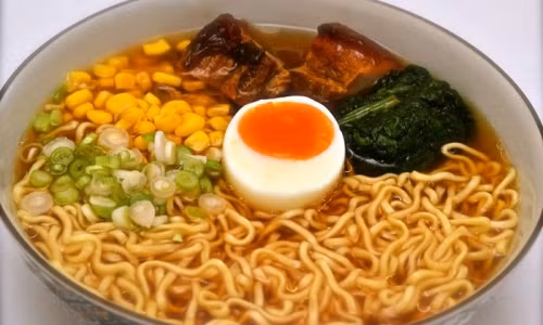 Cach nau mi tom an toan, tranh rui ro suc khoe