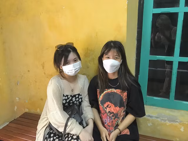 Tận mục di tích lịch sử Nhà tù Hỏa Lò đang "cháy vé" đến hết tháng 9 - Hình 15 Tan muc di tich lich su Nha tu Hoa Lo dang