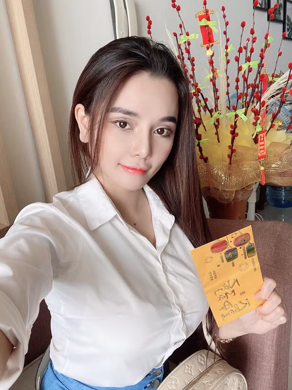 Thảm hoạ thời trang khi diện sơ mi lộ nguyên vòng 1 - Hình 6 Tham hoa thoi trang khi dien so mi lo nguyen vong 1-Hinh-6