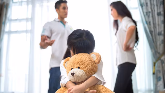 Chỉ một câu nói này của con vợ chồng xé giấy ly hôn lập tức Chi mot cau noi nay cua con vo chong xe giay ly hon lap tuc
