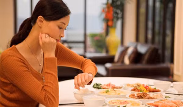 Thói quen chăm sóc sức khỏe tưởng tốt hóa ra lại hại gan thận - Hình 6 Thoi quen cham soc suc khoe tuong tot hoa ra lai hai gan than-Hinh-6