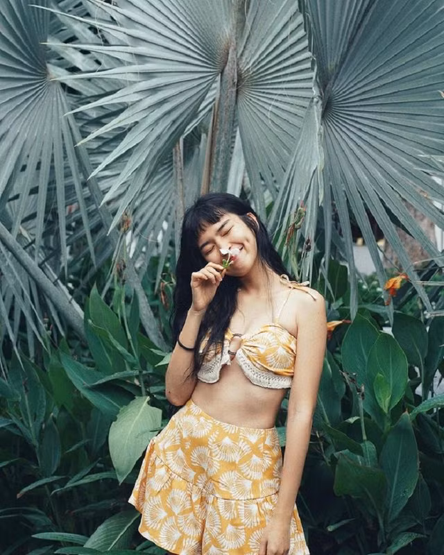 Gu thời trang sexy của Khánh Vân - Mắt Biếc - Hình 9 Gu thoi trang sexy cua Khanh Van - Mat Biec-Hinh-9
