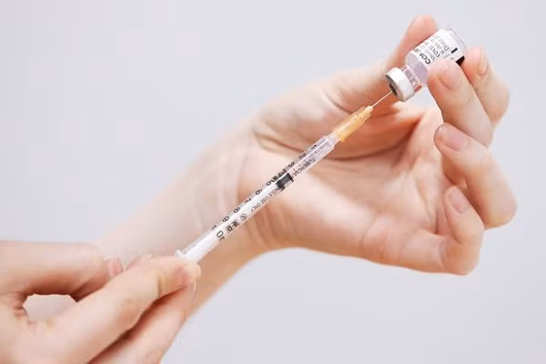 Liều vắc xin COVID-19 thứ 4 có hiệu quả như thế nào? - Hình 2 Lieu vac xin COVID-19 thu 4 co hieu qua nhu the nao?-Hinh-2