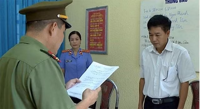 Gian lận thi cử ở Sơn La: Triệu tập Giám đốc Sở GD&ĐT - Hình 2 Gian lan thi cu o Son La: Trieu tap Giam doc So GD&DT-Hinh-2