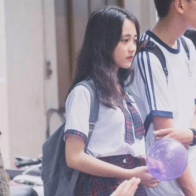 Nữ sinh 2K2 khiến dân mạng 'mệt tim' vì quá xinh - Hình 4 Nu sinh 2K2 khien dan mang 'met tim' vi qua xinh-Hinh-4