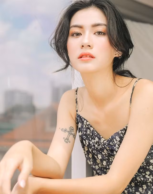 Dàn người mẫu sinh năm 1996 gây ấn tượng với hình thể gợi cảm - Hình 6 Dan nguoi mau sinh nam 1996 gay an tuong voi hinh the goi cam-Hinh-6