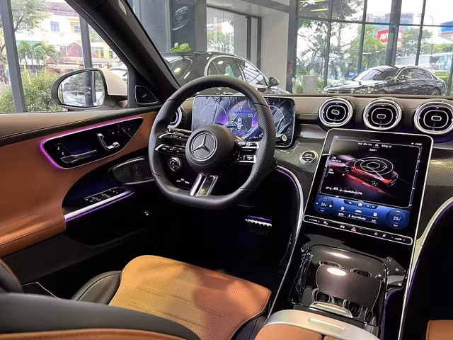 Mercedes-Benz C-Class đang được ưu đãi tới gần 500 triệu tại Việt Nam - Hình 4 Mercedes-Benz C-Class dang duoc uu dai toi gan 500 trieu tai Viet Nam-Hinh-4
