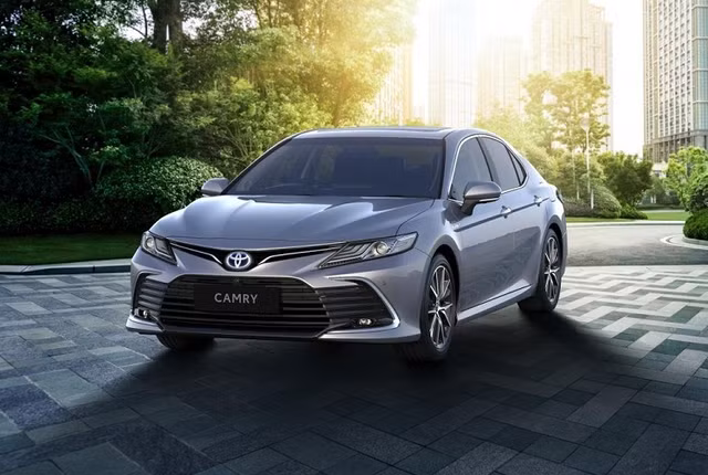 Doanh số của Toyota Camry đang tụt dốc Doanh so cua Toyota Camry dang tut doc