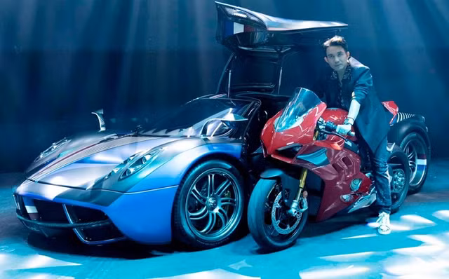 Dai gia sieu xe Minh Nhua khoe bom tan Ducati Superleggera V4 va Pagani Huayra-Hinh-2