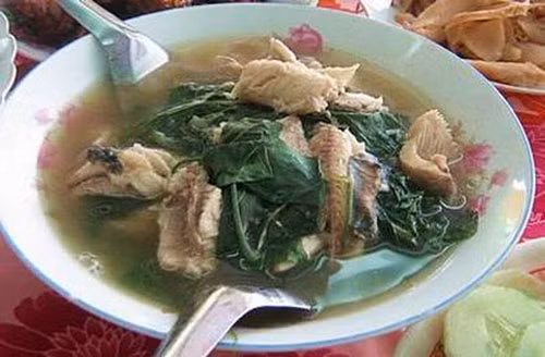 Món canh sim lo độc đáo của người Khmer, ăn một lần nhớ mãi - Hình 7 Mon canh sim lo doc dao cua nguoi Khmer, an mot lan nho mai-Hinh-7