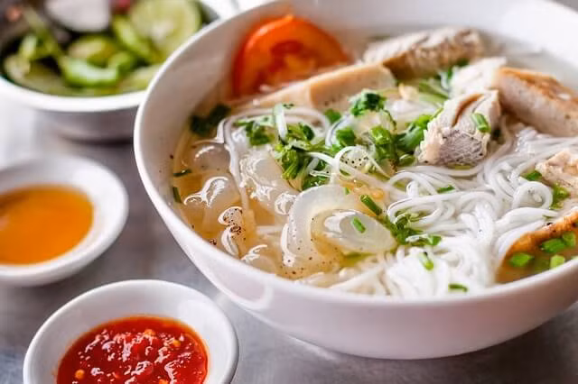Khám phá bún sứa đặc sản Nha Trang khiến chị em mê mẩn - Hình 9 Kham pha bun sua dac san Nha Trang khien chi em me man-Hinh-9