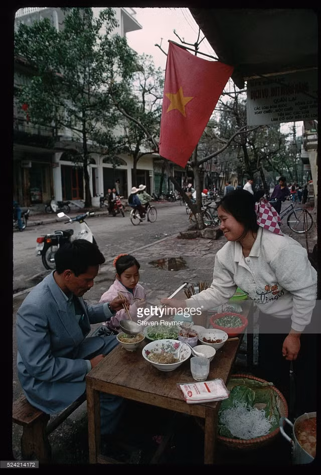 Dau an Viet Nam cuc moc mac nhung nam 1993 - 1994-Hinh-4