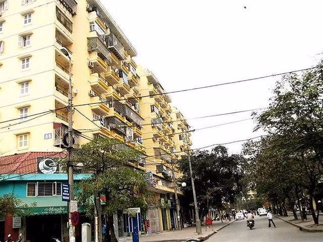 Khiếp hãi cảnh 'chuồng cọp' trên các tòa nhà chung cư Hà Nội - Hình 6 Khiep hai canh 'chuong cop' tren cac toa nha chung cu Ha Noi-Hinh-6