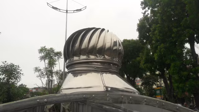 Hà Nội 'đẹp lạ' với nhà chờ gom rác di động - Hình 8 Ha Noi 'dep la' voi nha cho gom rac di dong-Hinh-8