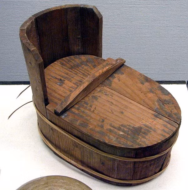 He lo bi mat cuoc song hoang gia phuong Tay thoi Trung co-Hinh-3