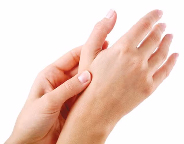 Đau cổ tay, hãy thử 3 bài tập này để xóa tan cơn đau - Hình 9 Dau co tay, hay thu 3 bai tap nay de xoa tan con dau-Hinh-9