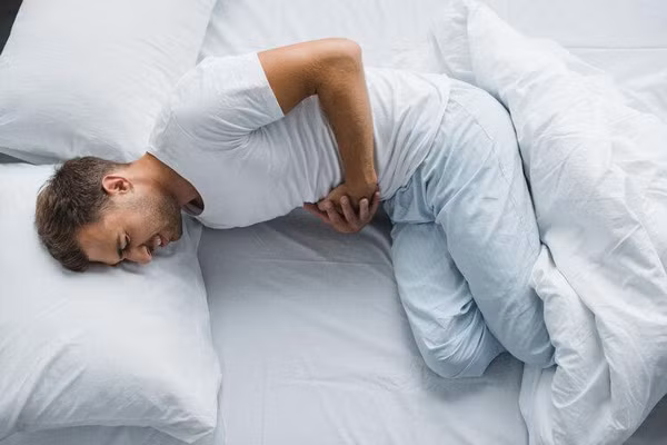 Nên uống nước trước hay sau đánh răng buổi sáng? - Hình 11 Nen uong nuoc truoc hay sau danh rang buoi sang?-Hinh-11