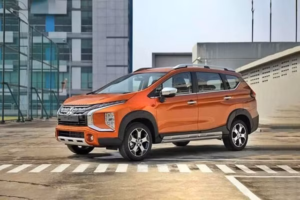 Đây là bộ 3 ôtô nhập khẩu đắt khách nhất Việt Nam năm qua - Hình 3 Day la bo 3 oto nhap khau dat khach nhat Viet Nam nam qua-Hinh-3