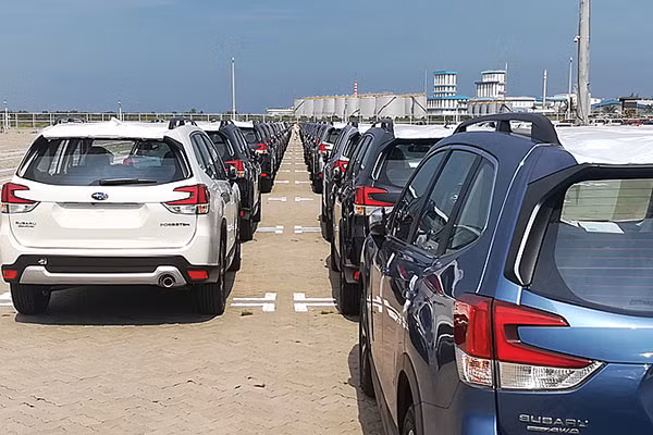 Đây là bộ 3 ôtô nhập khẩu đắt khách nhất Việt Nam năm qua Day la bo 3 oto nhap khau dat khach nhat Viet Nam nam qua