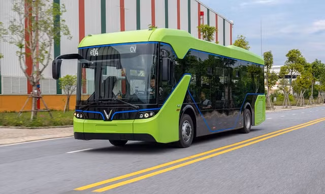 Báo ngoại: VinFast là điểm sáng của Việt Nam trong 2020 - Hình 3 Bao ngoai: VinFast la diem sang cua Viet Nam trong 2020-Hinh-3