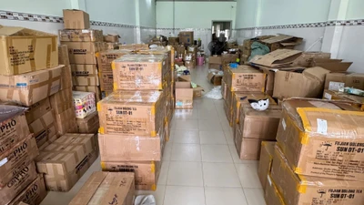 Phát hiện xưởng sản xuất mỹ phẩm giả trong khu dân cư ở TP HCM