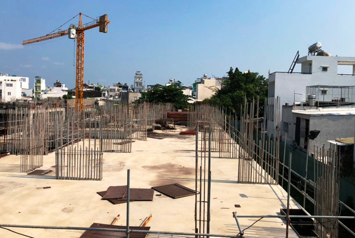 Điều đáng nói, dự án Asa Light thực chất là dự án xây dựng chung cư cao tầng phục vụ chương trình tái định cư cho người dân bị giải tỏa bởi các dự án chỉnh trang đô thị, nhà ở trên kênh, rạch tại quận 8. Do đó, việc Công ty Thái Bảo ký hợp đồng mua bán để huy động vốn là có dấu hiệu làm trái pháp luật vì không đúng đối tượng.