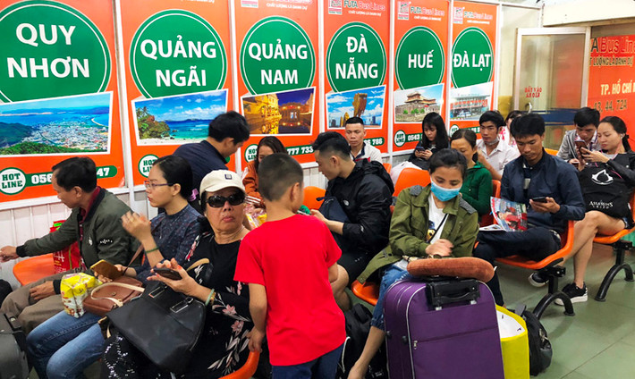 Đây là bến xe lớn nhất miền Nam phục vụ hành khách về các tỉnh miền Trung, Tây Nguyên và miền Bắc.