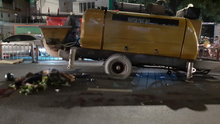 Trước đó, 23h ngày 13/8, hai thanh niên (khoảng 25 tuổi) đi trên xe máy Exciter lưu thông trên đường Quang Trung hướng từ quận 12 về ngã 6 Gò Vấp.