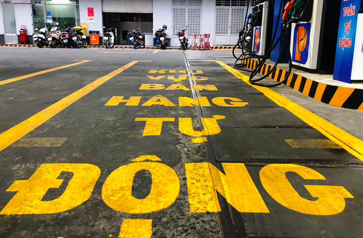 Không chỉ đối với đối tượng khách hàng ôtô, người dân đi xe máy vẫn có thể tự thực hiện các thao tác đơn giản này chỉ trong thời gian ngắn. 