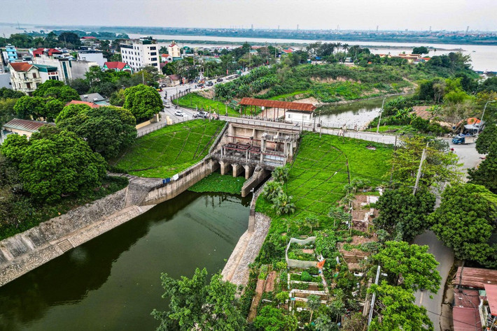 Dự án cải tạo kênh Thụy Phương, bổ cập nước sông Tô Lịch và tăng cường giải quyết úng ngập cục bộ khu vực Resco, Ecohome, Đoàn Ngoại giao, Tây Hồ Tây, Ciputra, đang bước vào giai đoạn tăng tốc. Công trình được phê duyệt tháng 2/2026, tổng mức đầu tư hơn 920 tỷ đồng.