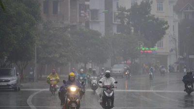 Khối khí lạnh mạnh gây rét đậm miền Bắc, miền Trung có mưa dông