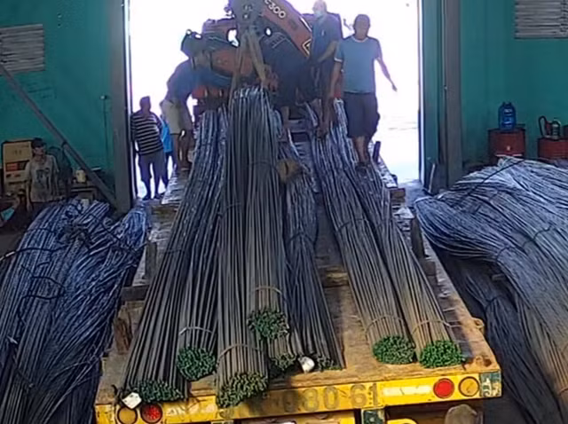 Gia thay chua goi dien mua 20 tan sat de chiem doat