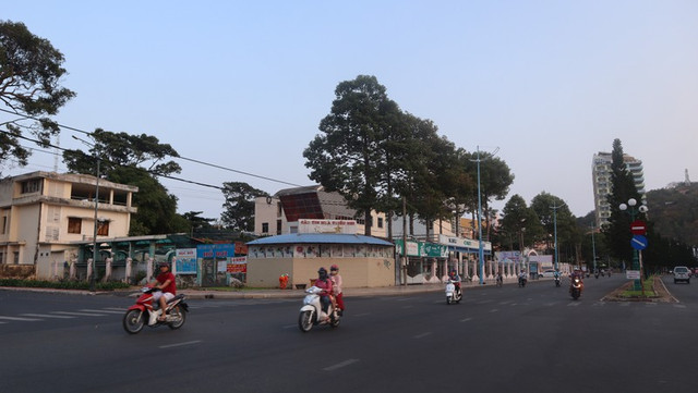 Hoãn bán khu đất 2.312 tỉ ở Vũng Tàu vì chỉ một người muốn mua Hoan ban khu dat 2.312 ti o Vung Tau vi chi mot nguoi muon mua