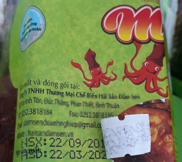 Căn tin tàu cao tốc ở Sóc Trăng nghi bán thức ăn quá hạn sử dụng? - Hình 2 Can tin tau cao toc o Soc Trang nghi ban thuc an qua han su dung?-Hinh-2