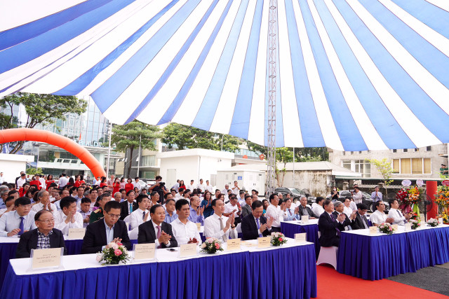 Chùm ảnh Lễ khánh thành trụ sở Liên hiệp Hội Việt Nam - Hình 7 Chum anh Le khanh thanh tru so Lien hiep Hoi Viet Nam-Hinh-7