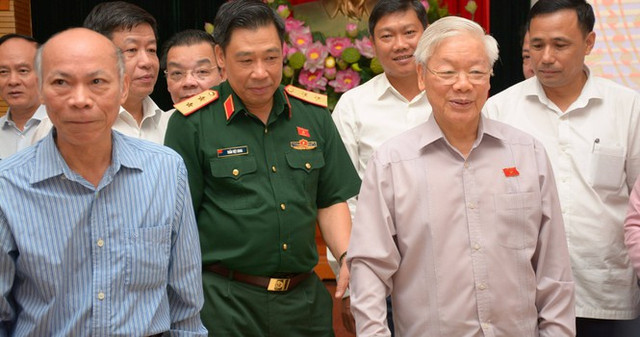 Cử tri mong 'lò nóng' hơn để sắt, thép cũng phải tan chảy Cu tri mong 'lo nong' hon de sat, thep cung phai tan chay