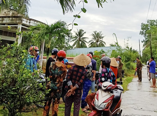 Thi thể người đàn ông bốc mùi hôi thối trong ngôi nhà nhiều ngày không mở cửa Thi the nguoi dan ong boc mui hoi thoi trong ngoi nha nhieu ngay khong mo cua