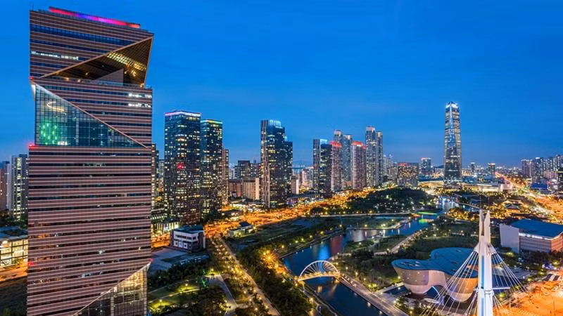 Hóa giải “bẫy thu nhập trung bình” bằng đột phá thể chế