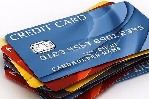 Nhieu khach nuoc ngoai bi rut tien trong the tin dung o Viet Nam