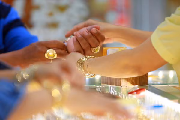 Co xay ra viec thao tung gia vang?