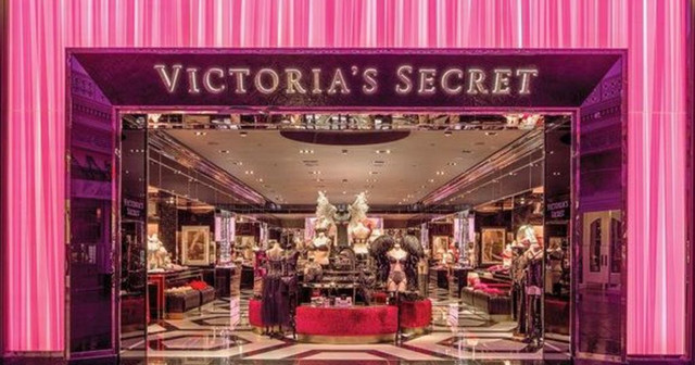 Đế chế nội y Victoria's Secret nguy cơ chấm dứt kỷ nguyên huy hoàng do loạt bê bối - Hình 2 De che noi y Victoria's Secret nguy co cham dut ky nguyen huy hoang do loat be boi-Hinh-2