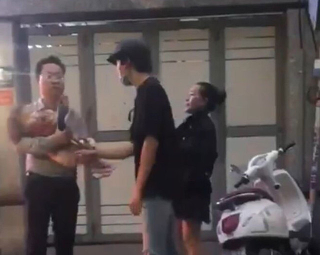 Người phụ nữ tố thẩm phán và giảng viên “bắt cóc” 3 trẻ em được về lại nhà - Hình 2 Nguoi phu nu to tham phan va giang vien “bat coc” 3 tre em duoc ve lai nha-Hinh-2