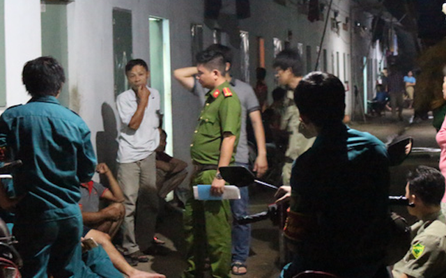 Nam công nhân dùng dao, kéo đâm chết đồng nghiệp tại chỗ Nam cong nhan dung dao, keo dam chet dong nghiep tai cho