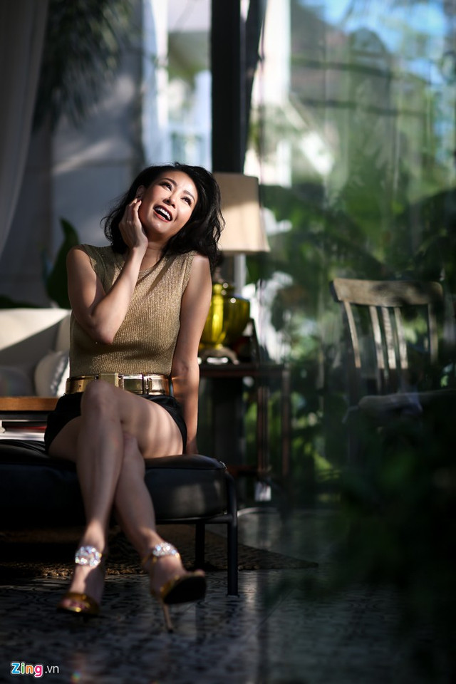 Cuộc sống sang chảnh của Hà Kiều Anh trong biệt thự 100 tỷ, đi xe Bentley - Hình 11 Cuoc song sang chanh cua Ha Kieu Anh trong biet thu 100 ty, di xe Bentley-Hinh-11
